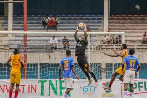 Read more about the article Enyimba survive Ikorodu scare